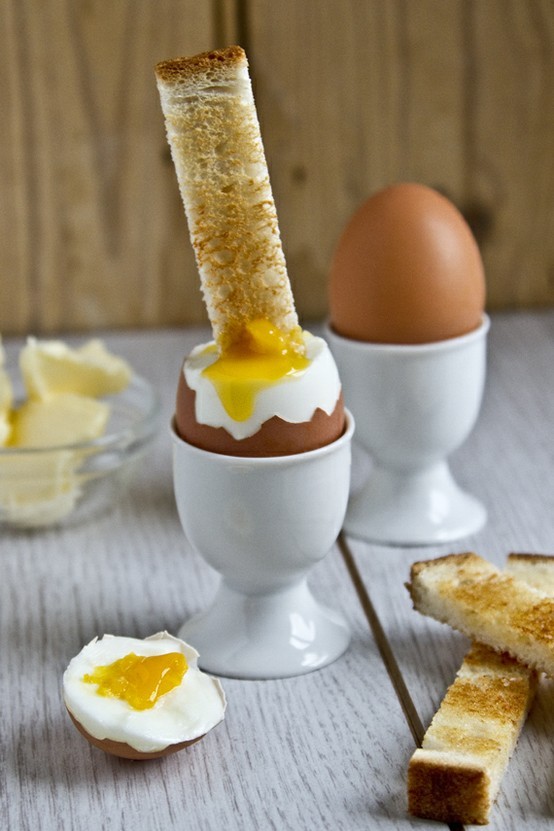 Egg_and_soldier