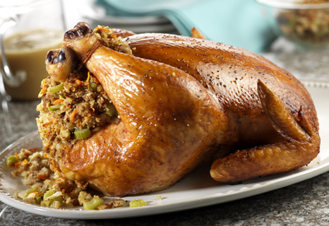 Roasted_chicken_with_stuffing_and_gravy